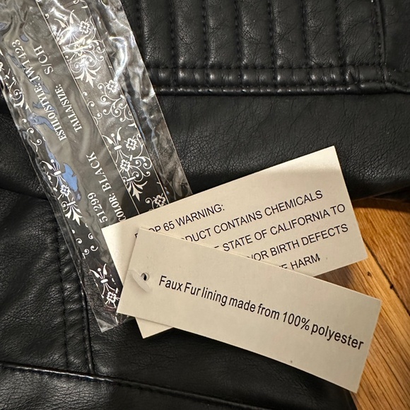 Black Faux Leather Bomber Jacket New with Tags Size S - Picture 5 of 9